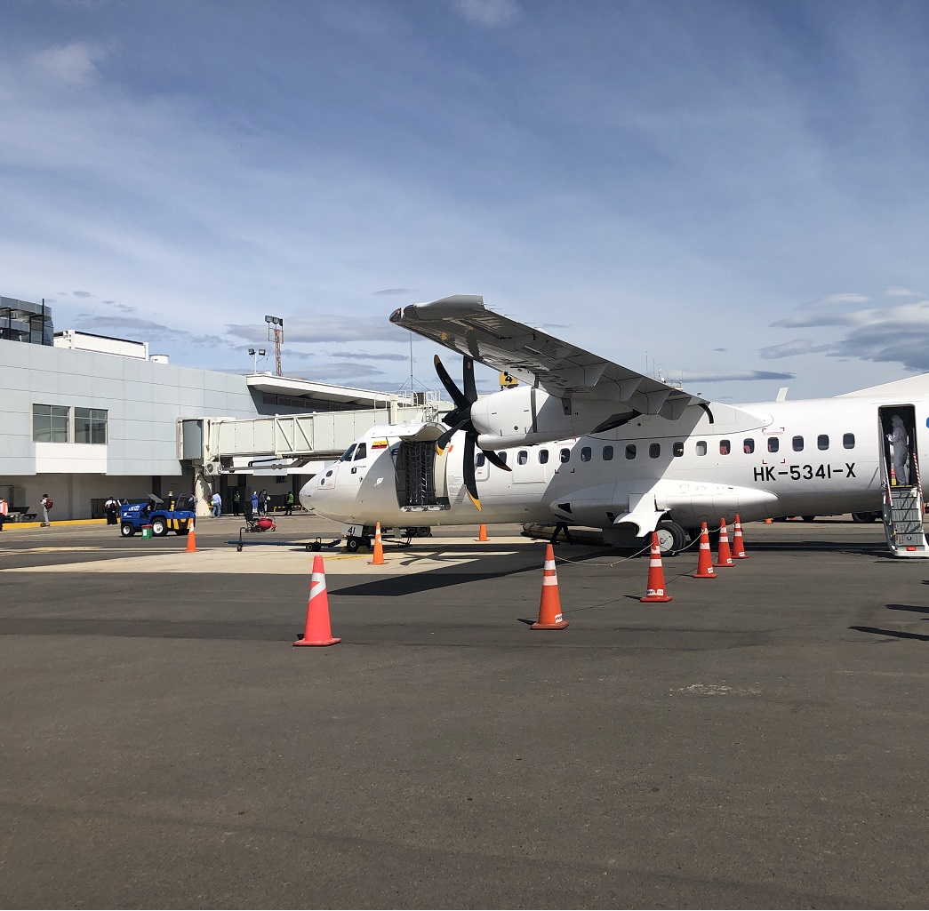 Pasajero muere en pleno vuelo Bogotá Medellín frente a su familia