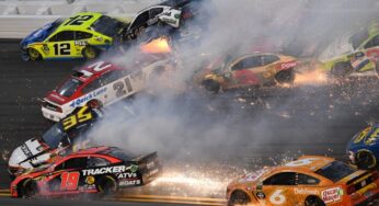 Brutal accidente en la Nascar involucró 20 carros