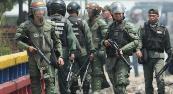 Policías colombianos se encuentran de frente con guardia venezolana en la frontera