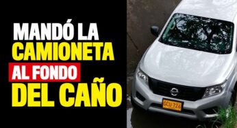 Perdió el control y terminó 'parqueando' en el caño