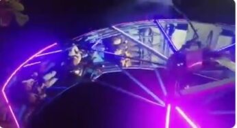 Video: Brutal caída de un hombre en un juego de diversiones