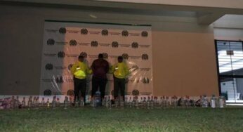 Lo cogieron con 25 botellas de guaro 'chimbo'