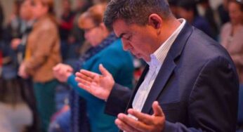 Pastor cristiano pide no dejar de ir a cultos por coronavirus como dice el Gobierno