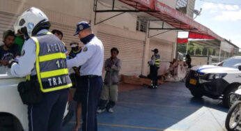 Agentes de tránsito repartieron 400 refrigerios a habitantes de calle