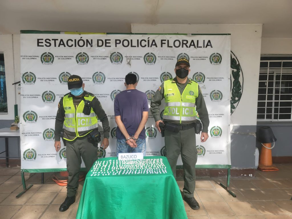 Cogieron a un jíbaro con 355 papeletas de cocaína en Floralia