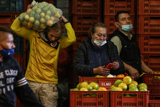 Arroz y frutas, los alimentos que más suben de precio