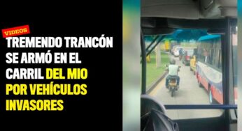 Tremendo trancón se armó en el carril del MIO por vehículos invasores