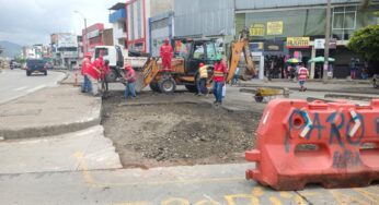 Le metieron mano a los huecos de la Calle 15 con Carrera 15, en el Centro de Cali