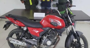 Capturan a un hombre que iba en una moto robada por el barrio Obrero
