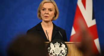 Renunció Liz Truss, la primera ministra de Reino Unido