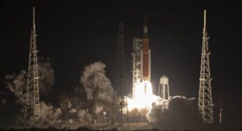 ¡Por fin! Luego de varios intentos fallidos, la Nasa lanzó su megacohete a la Luna 