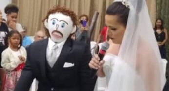 Mujer que se casó con un muñeco dice que está en crisis porque él la engañó