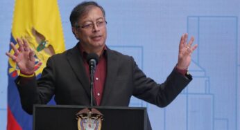 Petro insiste en que la reforma tributaria "va hacia los sectores más ricos"