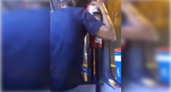A plena luz del día se robaron un extintor en un bus del MÍO