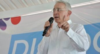 "En mi presencia, ningún insulto al presidente": Uribe defendió a Petro
