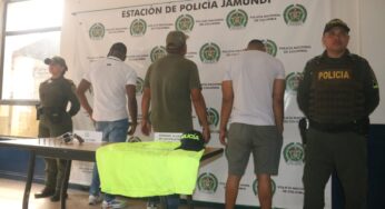 Cogieron a tres 'policías chiviados' que iban armados en una camioneta en Jamundí