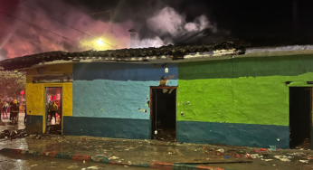 Una de las casas insignias del parque de Santa Elena, en El Cerrito, quedó en cenizas, ¡piden ayuda!