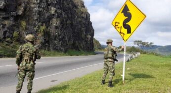 El Ejército retiró los panfletos alusivos al ELN que estaban en vías del Valle del Cauca