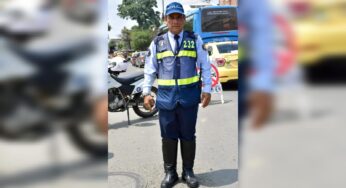 ¿Cómo identificar a un agente de tránsito en Cali?