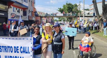 La alemana Rebecca Sprösser marchó con los caleños este 1 de mayo