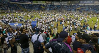 Tragedia en El Salvador: 12 muertos dejó estampida en un estadio