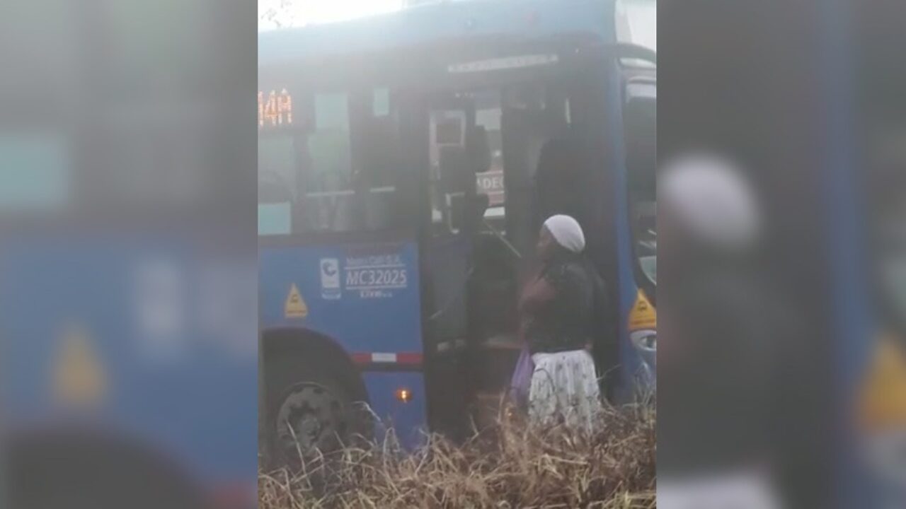 Video: Mujer se habría lanzado de un bus del MIO en movimiento en plena  Ciudad de Cali