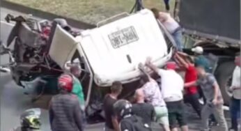 Video: Ciudadanos ayudaron a rescatar a conductor en medio de un accidente de tractomula